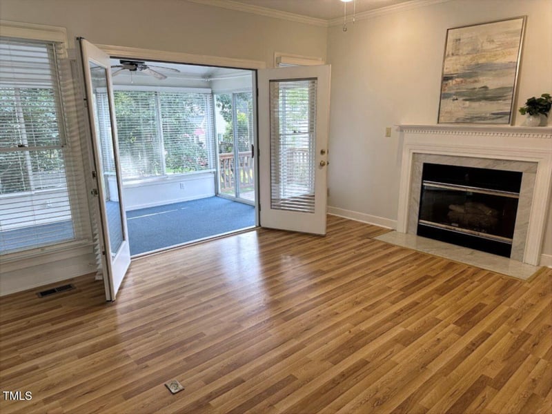 103 Glenstone Ln, Cary, NC 27518
