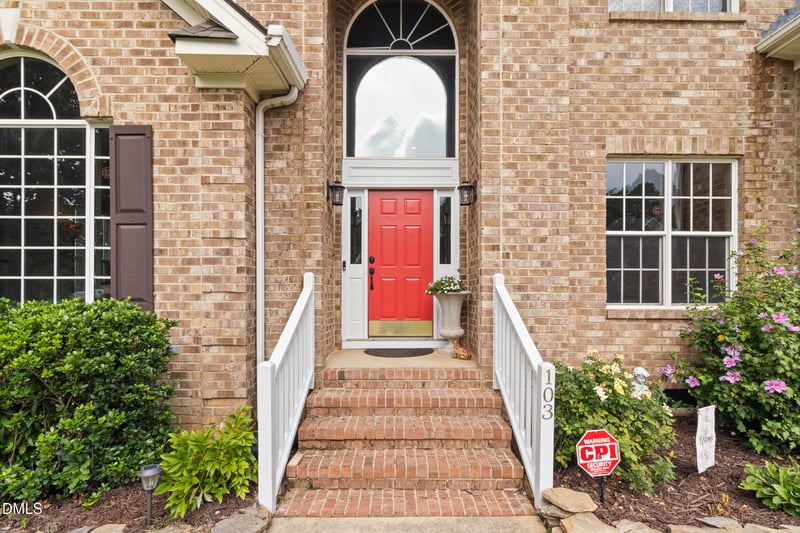 103 Greygate Pl, Cary, NC 27518