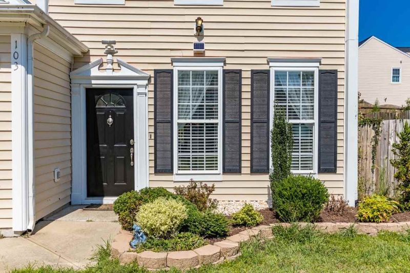 103 Hearthside Ct, Apex, NC 27502