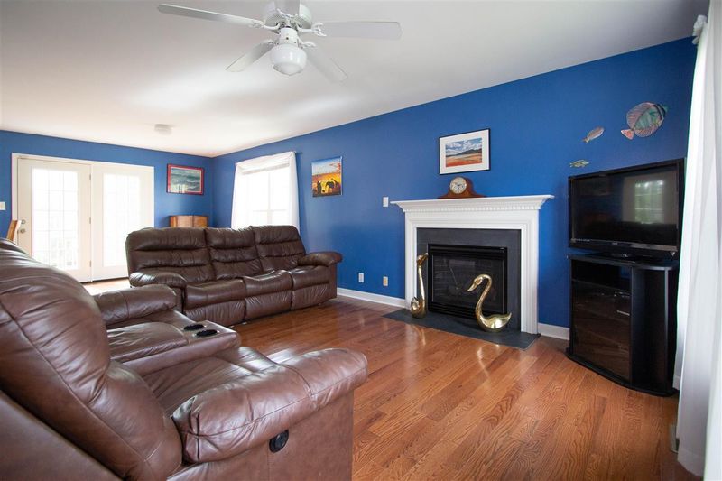 103 Hickory Glen Ln, Durham, NC 27703