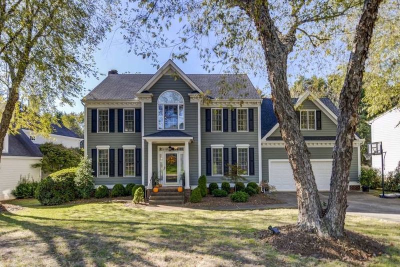 103 Highlands Bluffs Dr, Cary, NC 27518