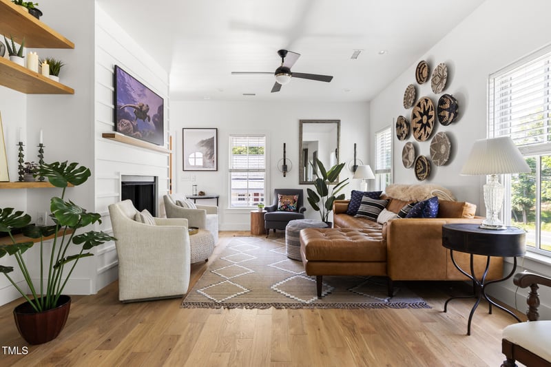 103 Holt St, Hillsborough, NC 27278