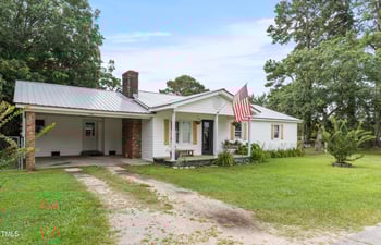 103 Hope St, Erwin, NC 28339