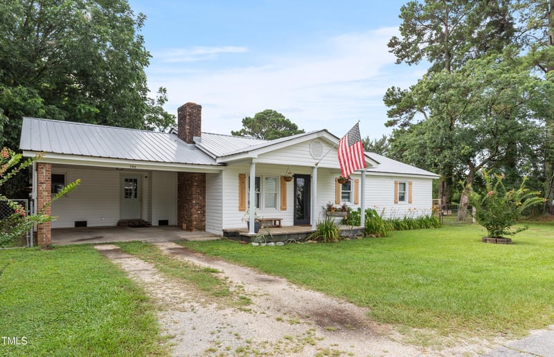 103 Hope St, Erwin, NC 28339