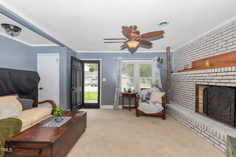 103 Hope St, Erwin, NC 28339