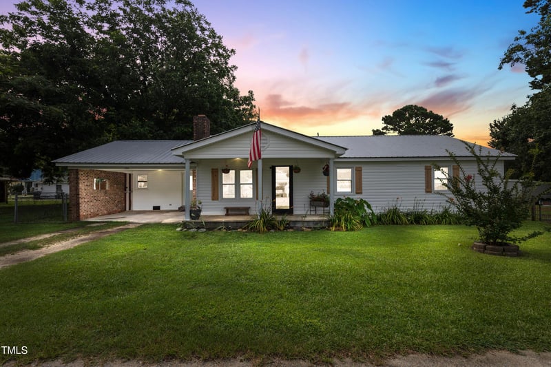 103 Hope St, Erwin, NC 28339