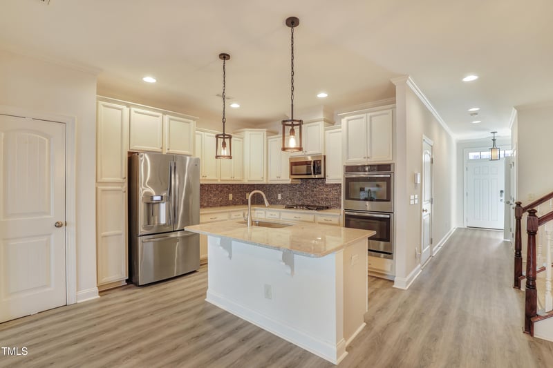 103 Hundred Oaks Ln, Holly Springs, NC 27540