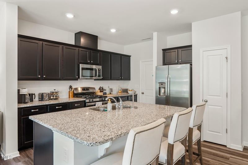 103 Hunston Dr, Holly Springs, NC 27540
