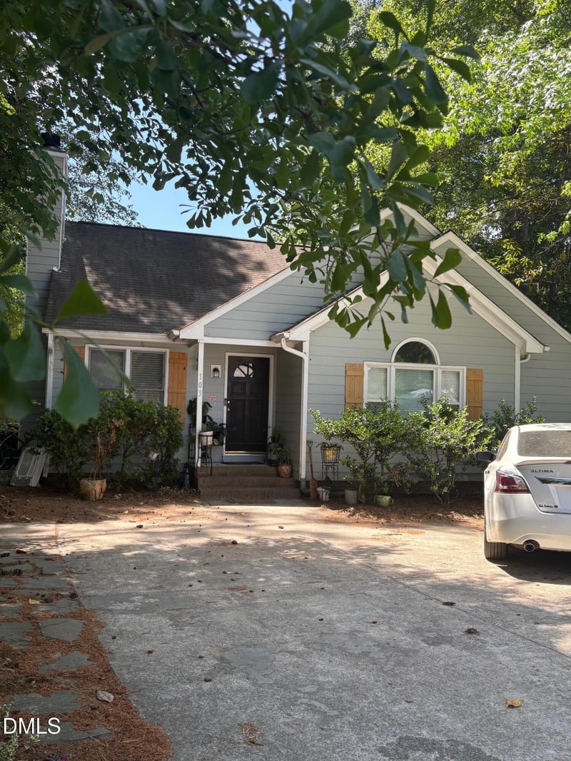 103 Hunter Park Ct, Cary, NC 27511