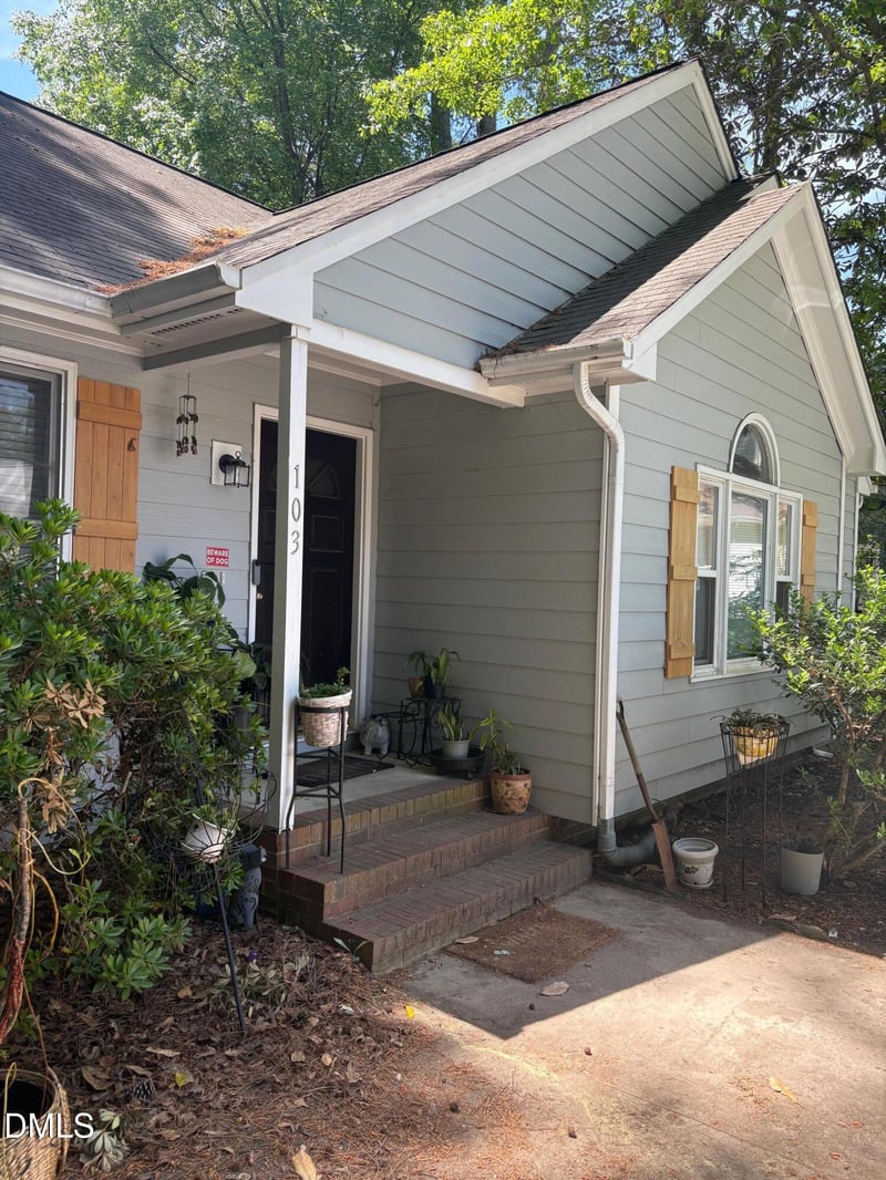 103 Hunter Park Ct, Cary, NC 27511