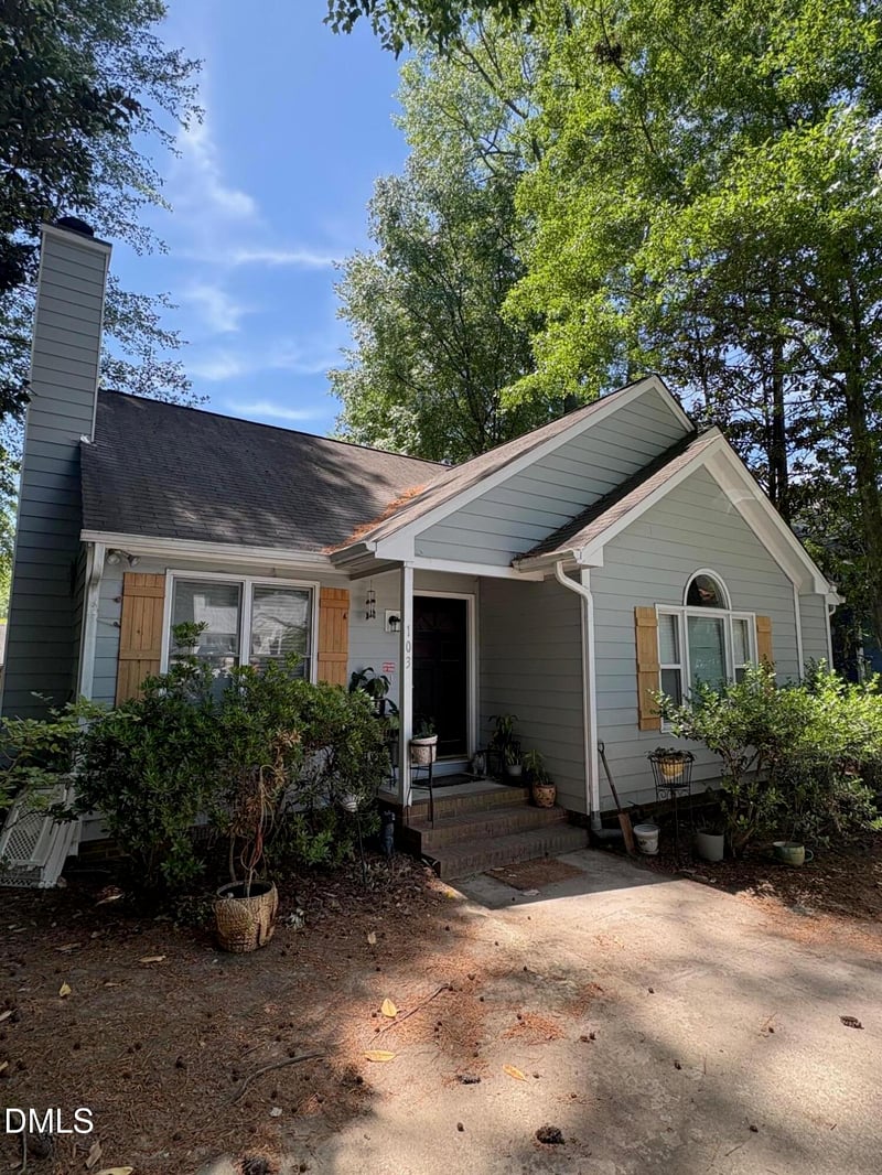 103 Hunter Park Ct, Cary, NC 27511