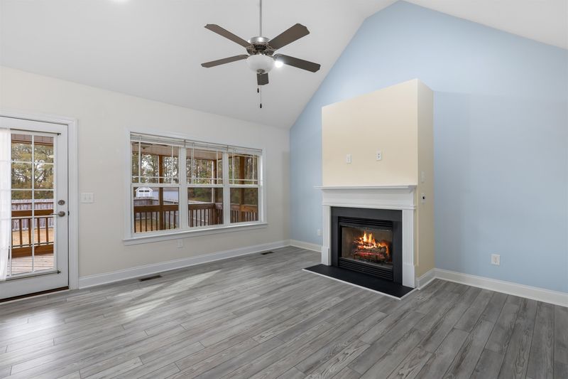 103 Hunters Point Ct, Angier, NC 27501