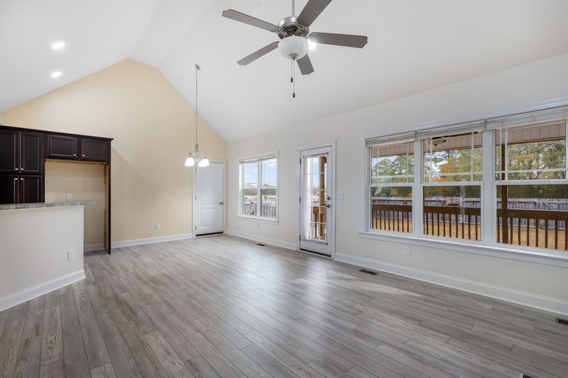 103 Hunters Point Ct, Angier, NC 27501