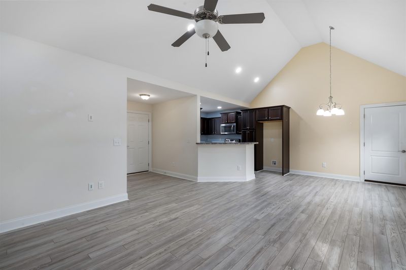 103 Hunters Point Ct, Angier, NC 27501