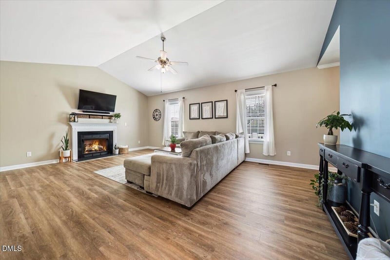 103 Hunterwood Pl, Benson, NC 27504