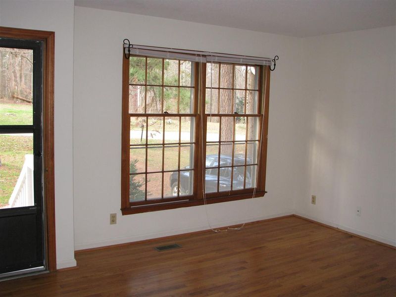 103 Jonan Ct, Chapel Hill, NC 27516
