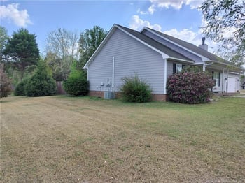 103 Kingsberry Ct, Raeford, NC 28376