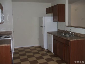 103 Kivett Rd, Lillington, NC 27546