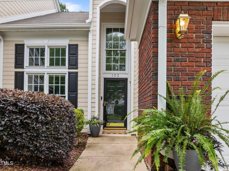 103 Lake Tillery Dr, Cary, NC 27519