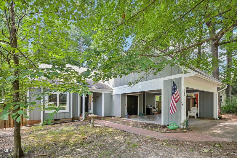 103 Lakeway Ct, Cary, NC 27511