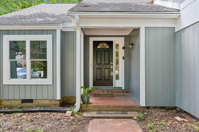 103 Lakeway Ct, Cary, NC 27511
