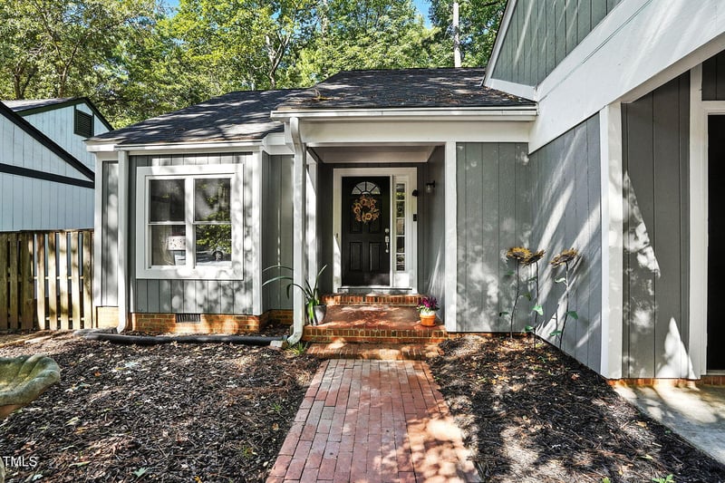 103 Lakeway Ct, Cary, NC 27511