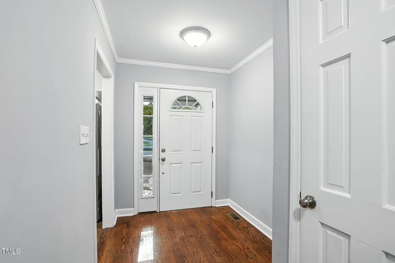 103 Lakeway Ct, Cary, NC 27511