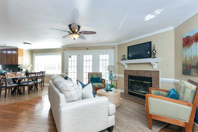 103 Larkwood Ln, Cary, NC 27518