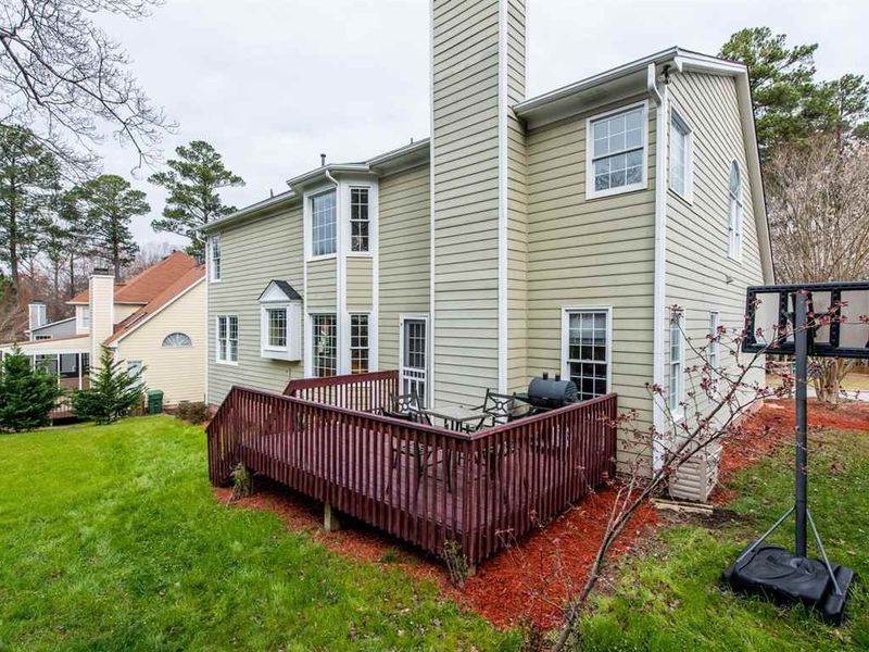 103 Lewey Brook Dr, Cary, NC 27519