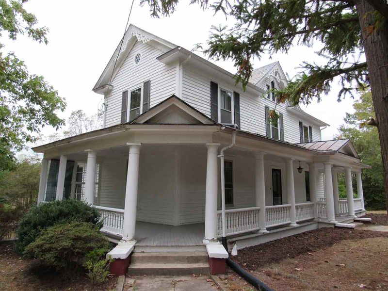 103 W Mangum St, Creedmoor, NC 27522