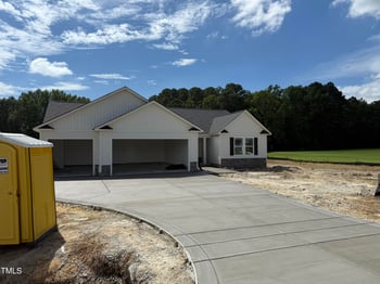 103 Maxwell Farm Ln, Selma, NC 27576