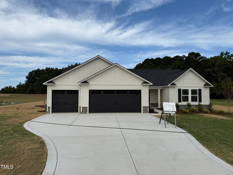 103 Maxwell Farm Ln, Selma, NC 27576