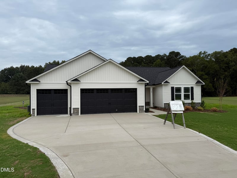 103 Maxwell Farm Ln, Selma, NC 27576