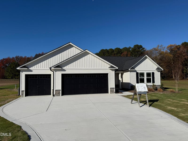 103 Maxwell Farm Ln, Selma, NC 27576