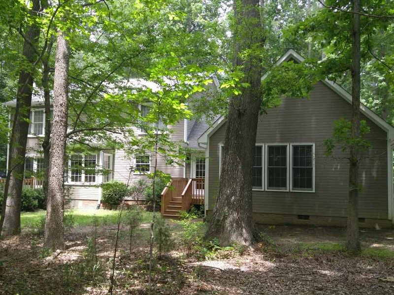 103 Mel Oaks Dr, Chapel Hill, NC 27516