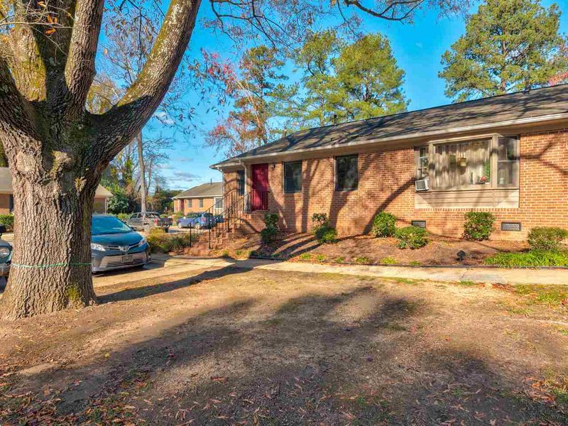 103 New Cooper Sq #1, Chapel Hill, NC 27517