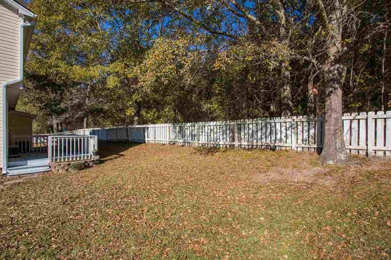 103 Oak Park Dr, Benson, NC 27504