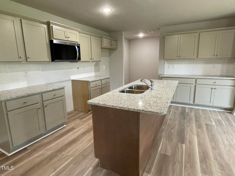 103 Oakfield Trace Dr, Four Oaks, NC 27524