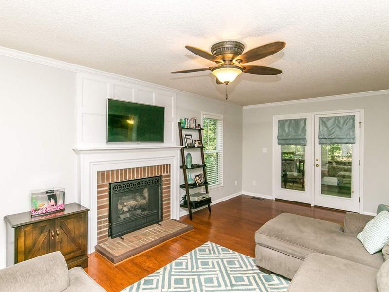103 Oscar Ln, Cary, NC 27513
