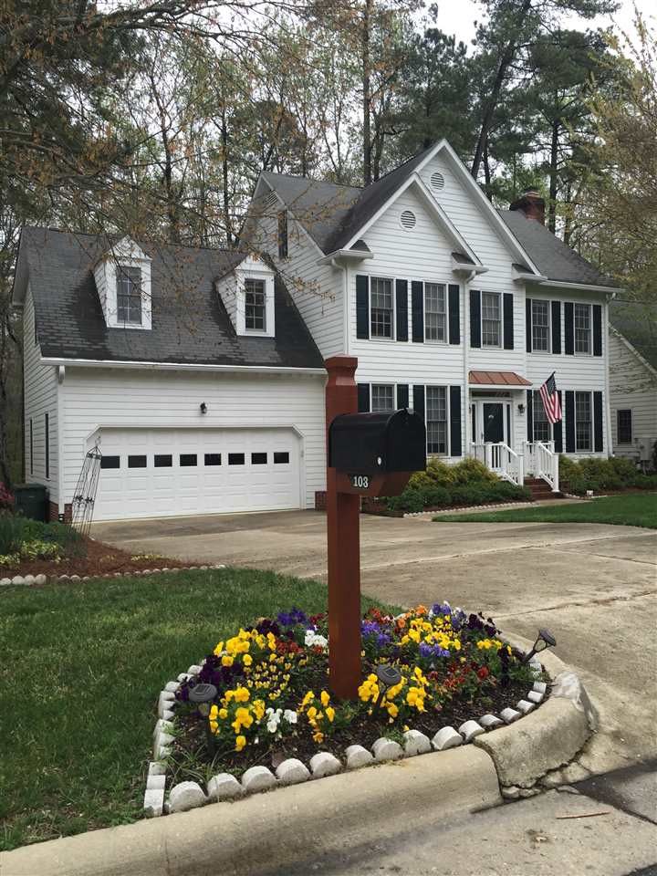 103 Park Valley Ln, Cary, NC 27519