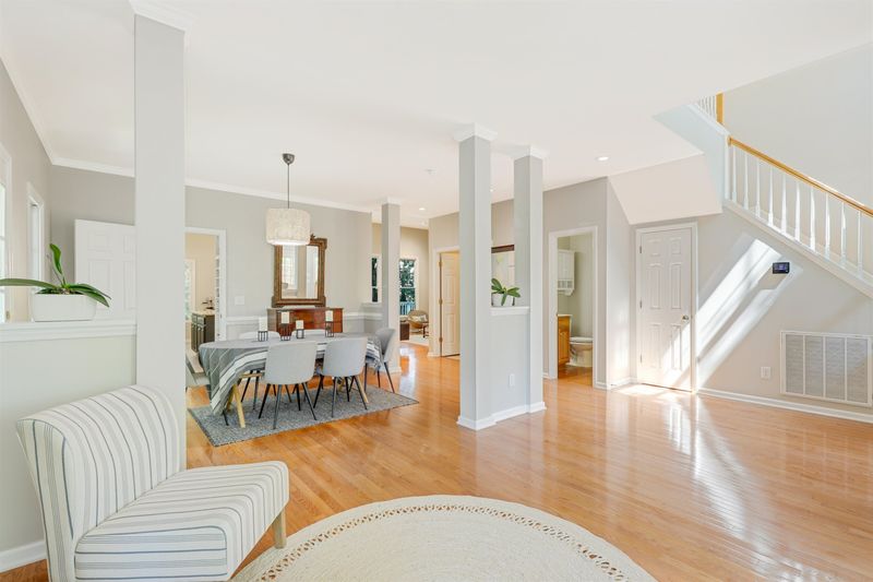 103 Parkridge Ave, Chapel Hill, NC 27517