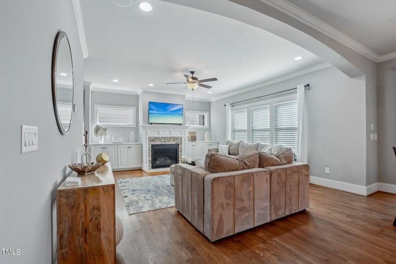 103 Pineland Cir, Raleigh, NC 27606