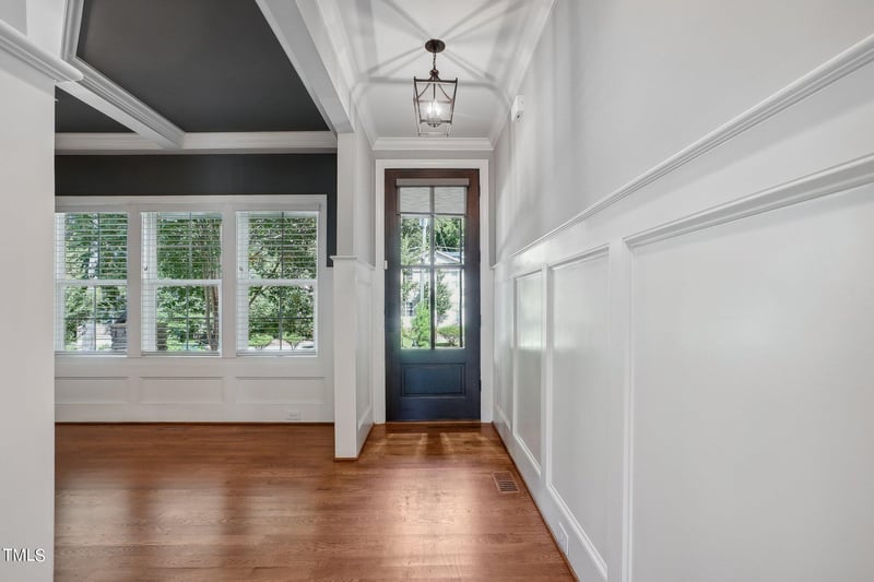 103 Pineland Cir, Raleigh, NC 27606
