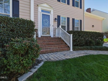 103 Piperwood Dr, Cary, NC 27518