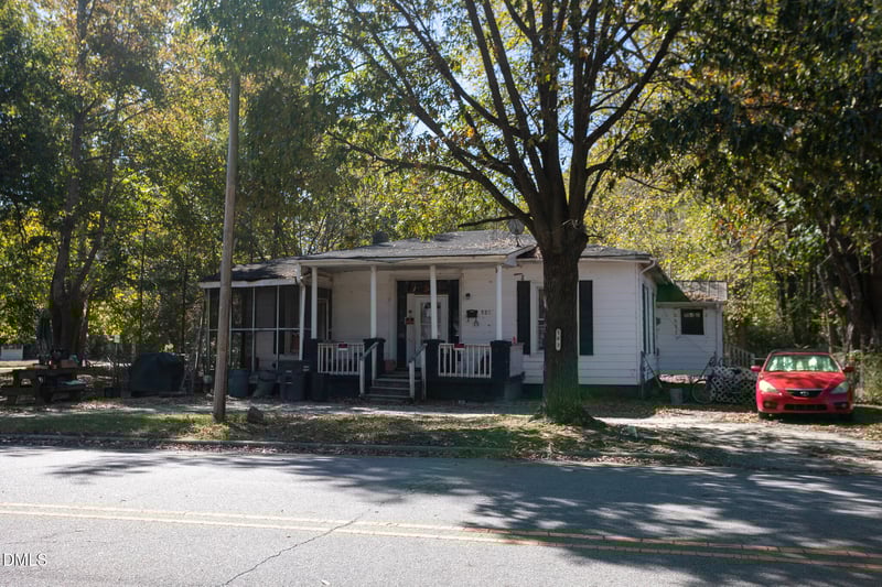 103 Preston St, Selma, NC 27576
