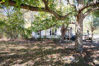 103 Preston St, Selma, NC 27576