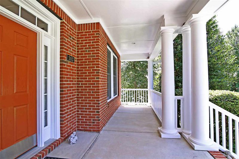 103 Randolph Ct, Chapel Hill, NC 27516