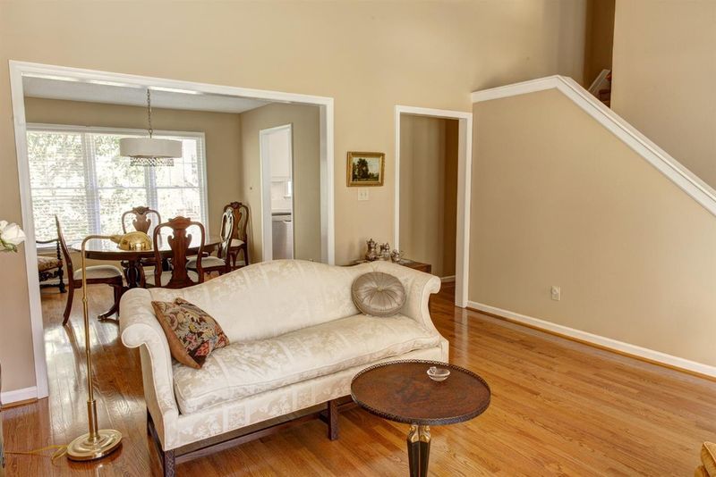 103 Richland Ct, Chapel Hill, NC 27516