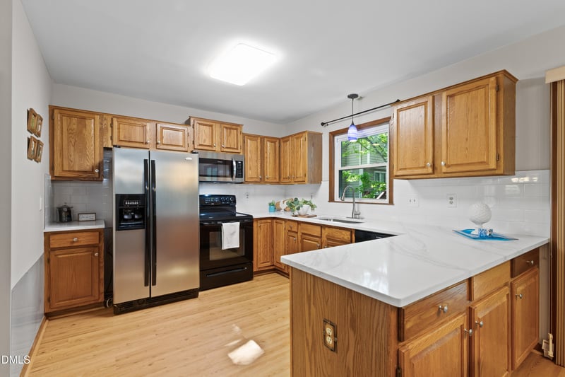 103 Ripley Ct, Cary, NC 27513
