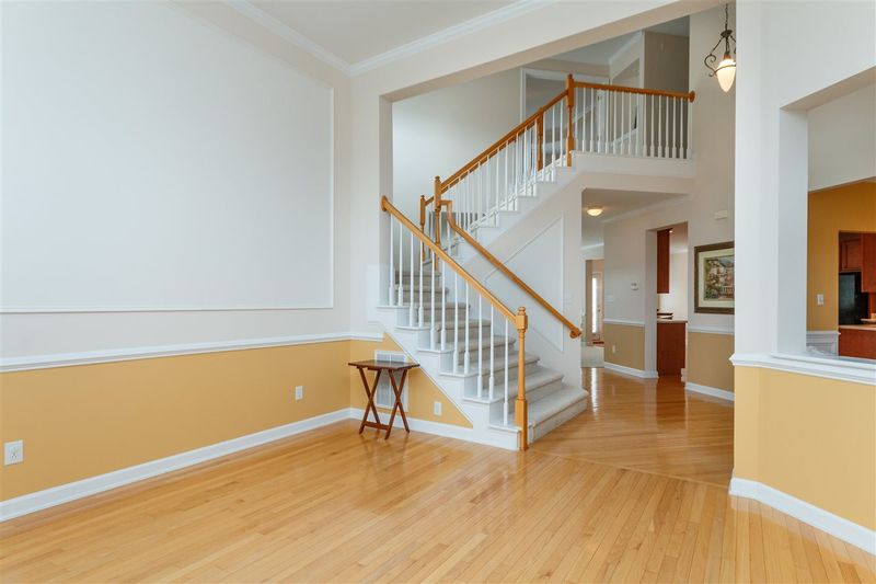 103 Rowe Rd, Chapel Hill, NC 27516